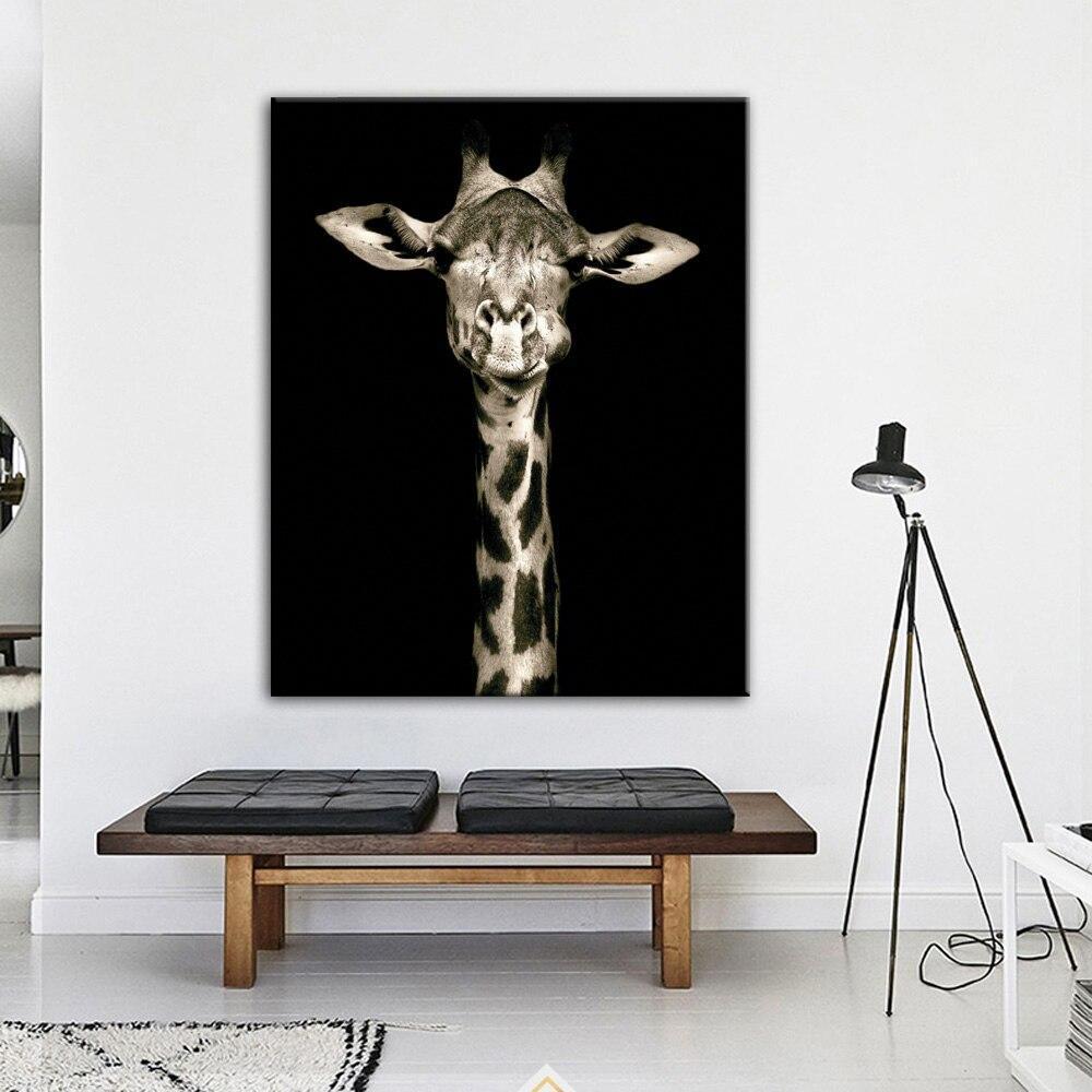 CANVAS - Baby Giraffe