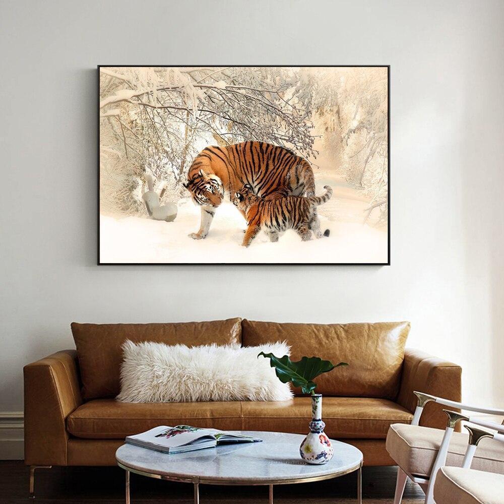 CANVAS - Tigers in the snow