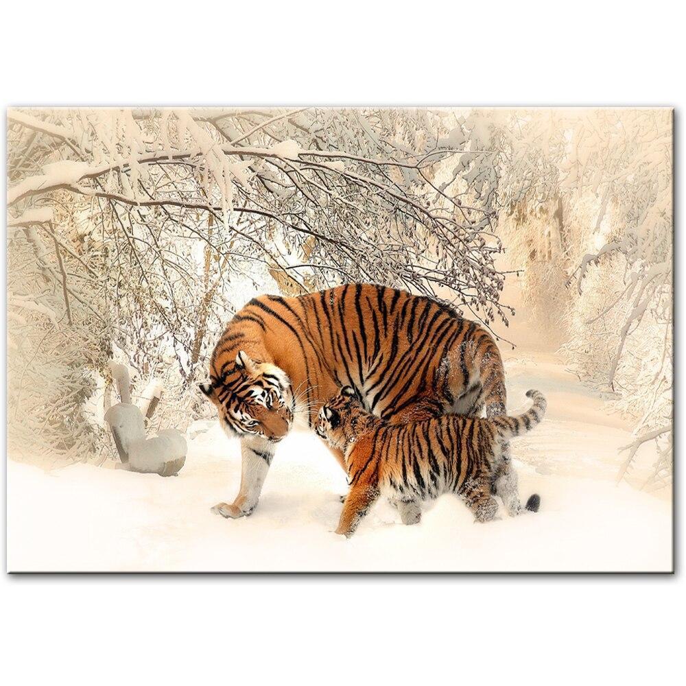 CANVAS - Tigers in the snow