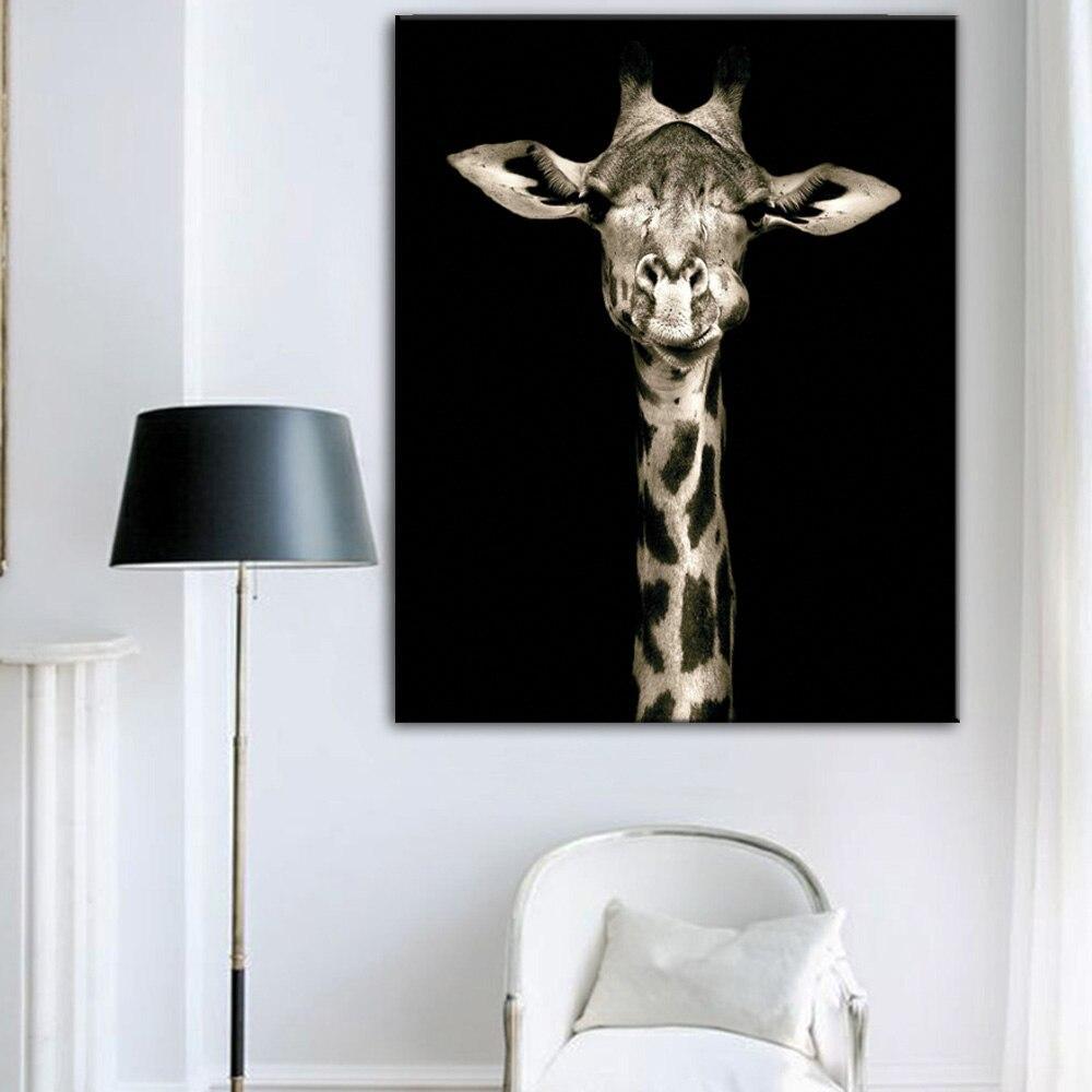 CANVAS - Baby Giraffe