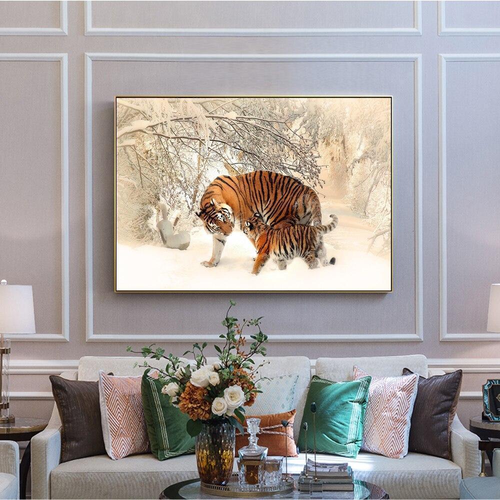 CANVAS - Tigers in the snow