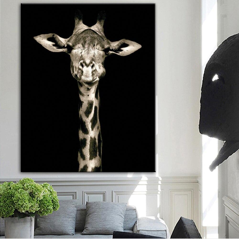 CANVAS - Baby Giraffe